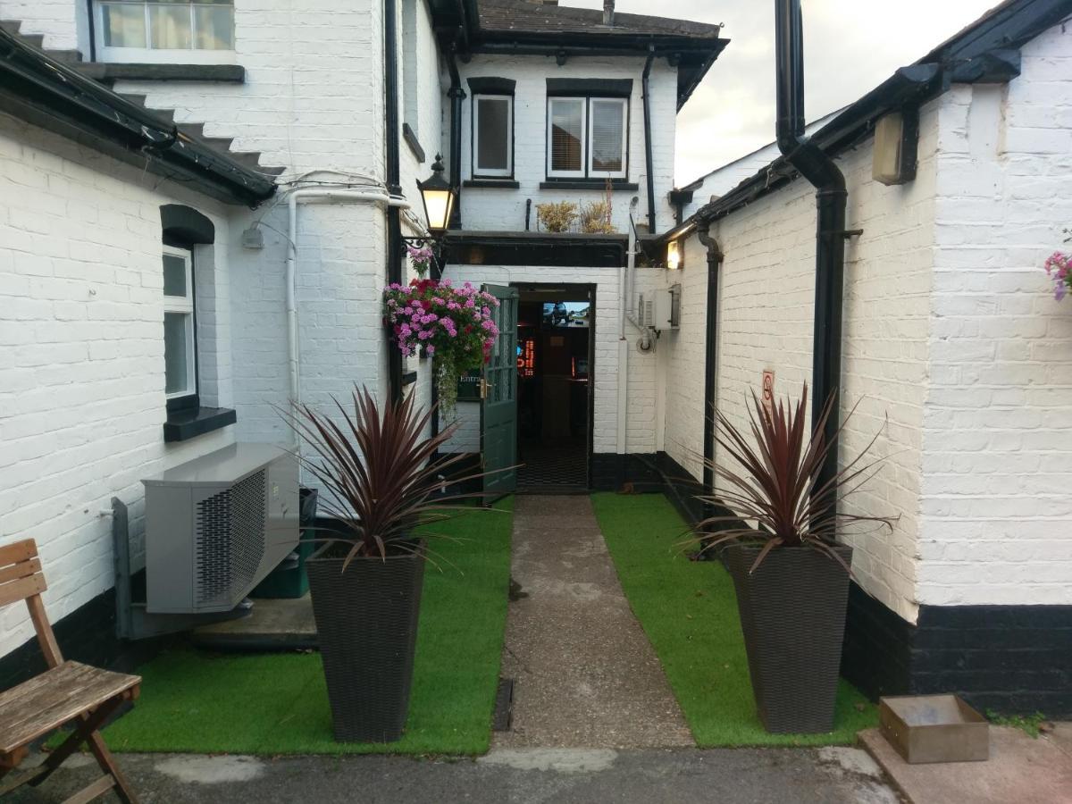 The Rifle Volunteer Bed and Breakfast Ware Exteriör bild