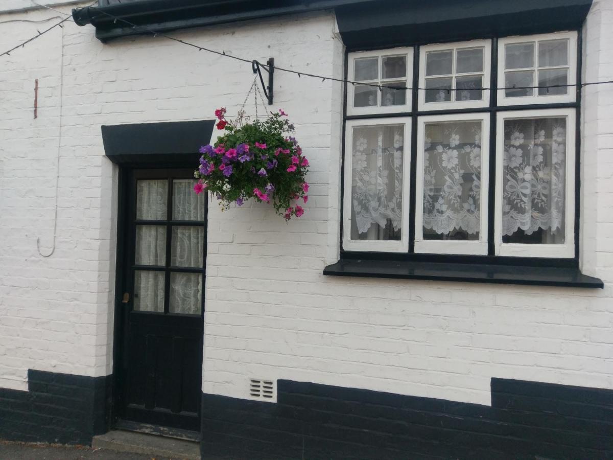 The Rifle Volunteer Bed and Breakfast Ware Exteriör bild