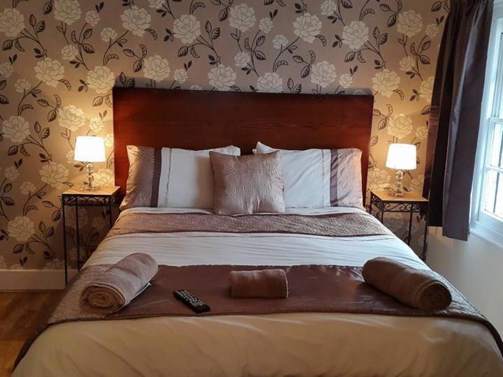 The Rifle Volunteer Bed and Breakfast Ware Exteriör bild